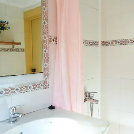 Square House In Apartamento Lisboa