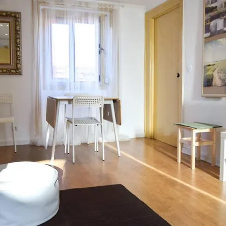 Apartment Square House In Lisbon